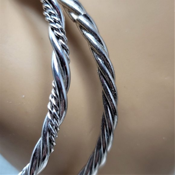 Gorgeous Matching Silver Bangle Bracelets Twist Design - Picture 1 of 6